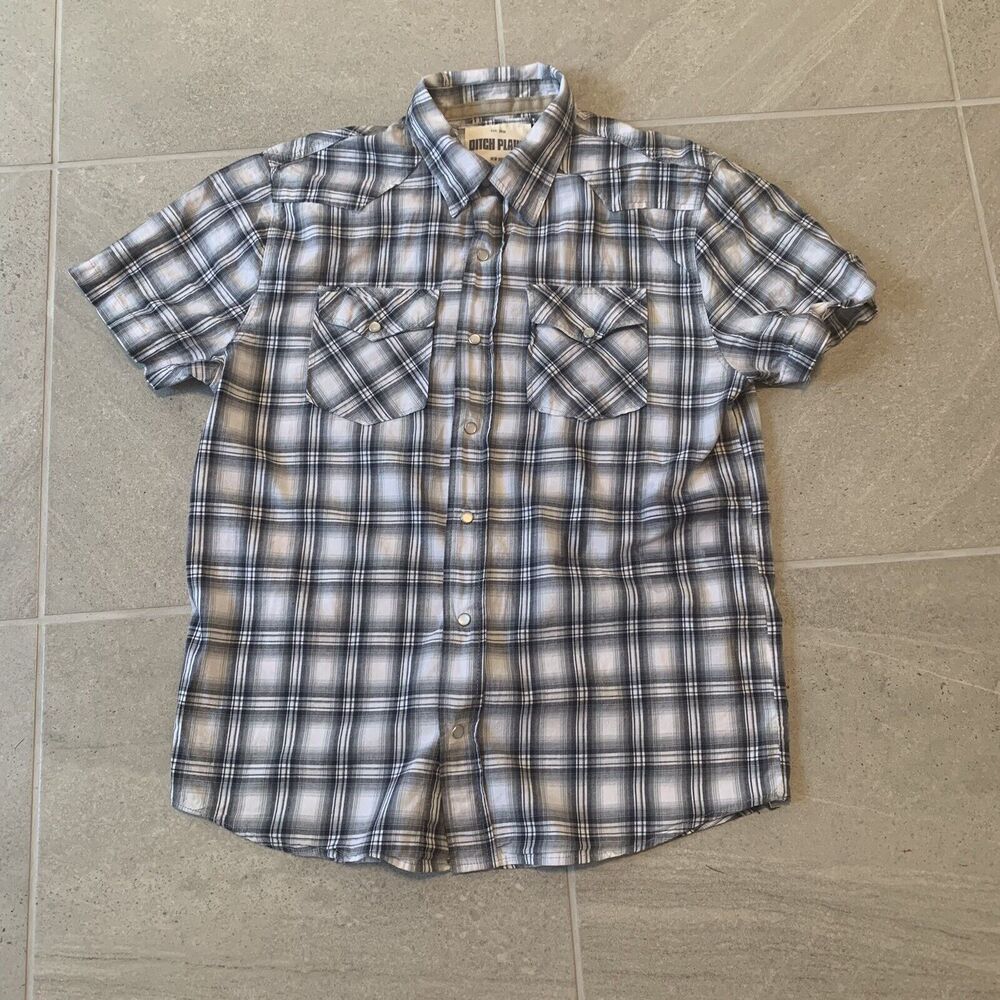 Ditch Plains Short Sleeve Button Down Shirt Size M